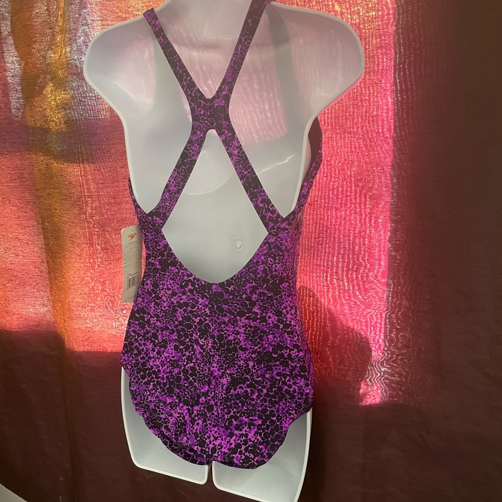 Speedo swimming suit - Picture 2 of 6
